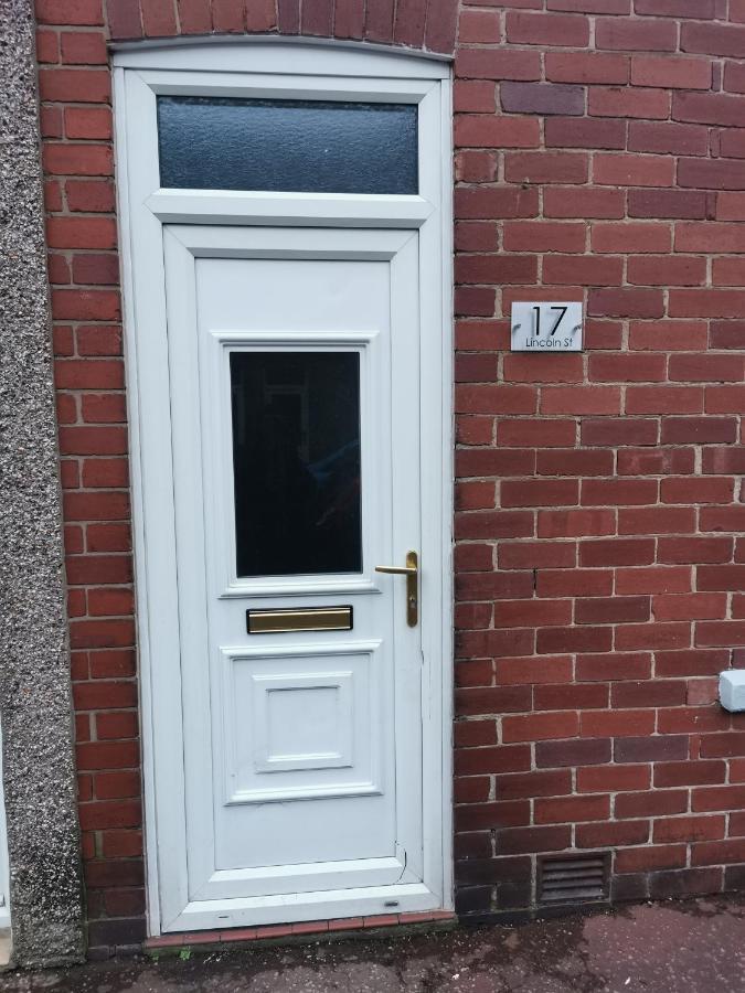 Parkside House 3 Bedroom 2 Bathroom. Parking. Barrow-in-Furness Exteriör bild